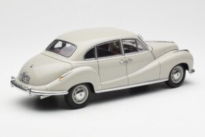 BMW 501 Cortina グレー AUTOart 1:18 80430393098 メタル - 画像 3/8
