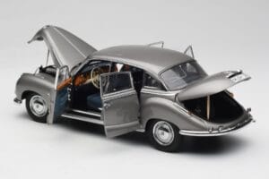 BMW 502 2.6 Luxus Silver Beige Metallic AUTOart 1:18 70591 メタル - 画像 5/8