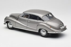 BMW 502 2.6 Luxus Silver Beige Metallic AUTOart 1:18 70591 メタル - 画像 7/8