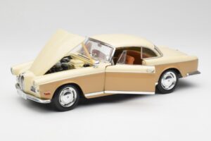 BMW 503 ベージュ Revell 1:18 8832 メタル - 画像 2/8