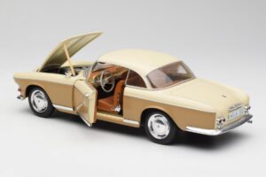 BMW 503 ベージュ Revell 1:18 8832 メタル - 画像 5/8
