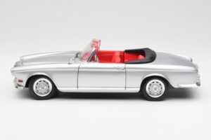 BMW 503 シルバー Revell 1:18 18787 メタル - 画像 4/8