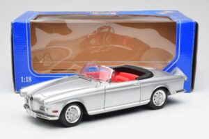 BMW 503 シルバー Revell 1:18 18787 メタル - 画像 8/8