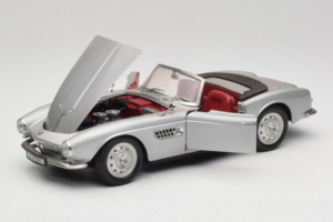 BMW 507 カブリオレ シルバー Revell 1:18 8829 メタル - 画像 2/8