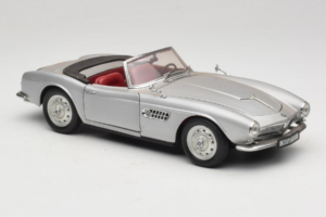 BMW 507 カブリオレ シルバー Revell 1:18 8829 メタル - 画像 6/8