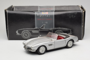 BMW 507 カブリオレ シルバー Revell 1:18 8829 メタル - 画像 8/8