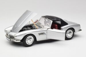 BMW 507 シルバー Revell 1:18 9034 メタル - 画像 2/8