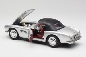 BMW 507 シルバー Revell 1:18 9034 メタル - 画像 5/8