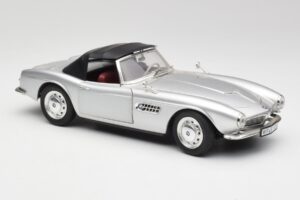 BMW 507 シルバー Revell 1:18 9034 メタル - 画像 6/8