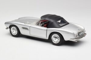 BMW 507 シルバー Revell 1:18 9034 メタル - 画像 7/8
