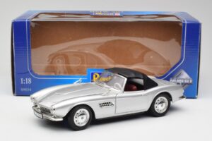 BMW 507 シルバー Revell 1:18 9034 メタル - 画像 8/8
