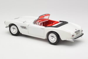 BMW 507 Touring Sport Feather White Revell 1:18 8810 メタル - 画像 7/8
