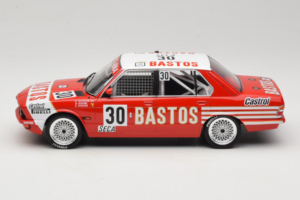 BMW 528i E28 #30 D. Quester / A. Hahne / E. Joosen 24 Hours of Spa Winner 1982 IXO 1:18 18RMC182A メタル - 画像 3/6