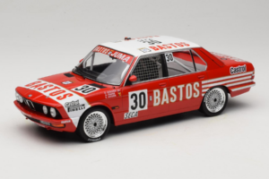BMW 528i E28 #30 D. Quester / A. Hahne / E. Joosen 24 Hours of Spa Winner 1982 IXO 1:18 18RMC182A メタル