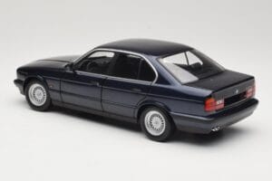 BMW 535i E34 Blue Metallic Minichamps 1:18 100024004 メタル - 画像 7/8