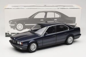 BMW 535i E34 Blue Metallic Minichamps 1:18 100024004 メタル - 画像 8/8