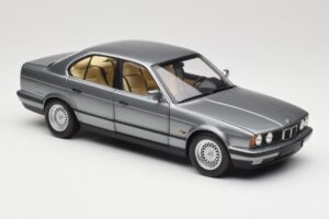 BMW 535i E34 グレー メタリック Minichamps 1:18 100024008 メタル - 画像 6/8