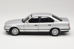 BMW 535i E34 シルバー Minichamps 1:18 100024005 メタル - 画像 4/8