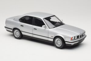 BMW 535i E34 シルバー Minichamps 1:18 100024005 メタル - 画像 6/8