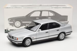 BMW 535i E34 シルバー Minichamps 1:18 100024005 メタル - 画像 8/8