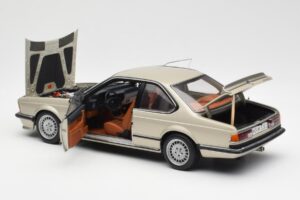 BMW 635 CSi E24 Bronzit Beige Metallic AUTOart 1:18 70523 メタル - 画像 5/8