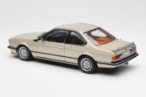 BMW 635 CSi E24 Bronzit Beige Metallic AUTOart 1:18 70523 メタル - 画像 7/8
