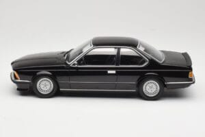 BMW 635 CSi E24 Black Metallic Minichamps 1:18 155028104 メタル - 画像 3/6