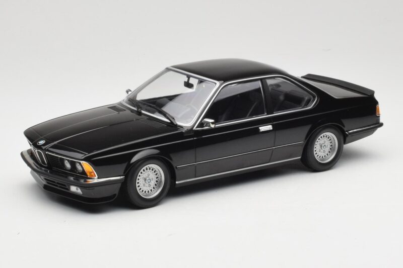 BMW 635 CSi E24 Black Metallic Minichamps 1:18 155028104 メタル