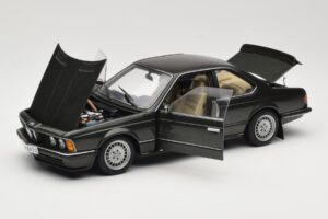 BMW 635 CSi E24 Malachit Green Metallic AUTOart 1:18 70522 メタル - 画像 2/8