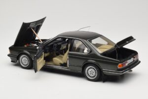 BMW 635 CSi E24 Malachit Green Metallic AUTOart 1:18 70522 メタル - 画像 5/8