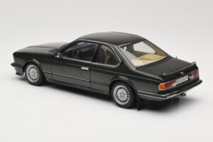BMW 635 CSi E24 Malachit Green Metallic AUTOart 1:18 70522 メタル - 画像 7/8