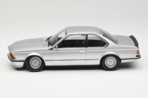 BMW 635 CSi E24 シルバー Minichamps 1:18 155028107 メタル - 画像 3/6
