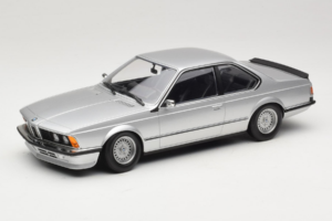BMW 635 CSi E24 シルバー Minichamps 1:18 155028107 メタル