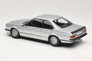 BMW 635 CSi E24 シルバー Minichamps 1:18 155028107 メタル - 画像 5/6