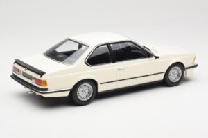 BMW 635 CSi E24 ホワイト Minichamps 1:18 155028102 メタル - 画像 2/6