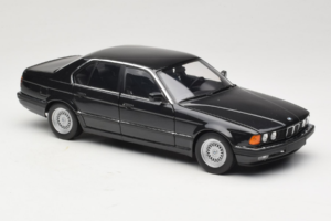 BMW 730i E32 Black Metallic Minichamps 1:18 100023002 メタル - 画像 6/8