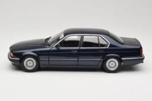 BMW 730i E32 ブルー メタリック Minichamps 1:18 100023006 メタル - 画像 4/8