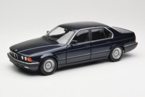 BMW 730i E32 ブルー メタリック Minichamps 1:18 100023006 メタル