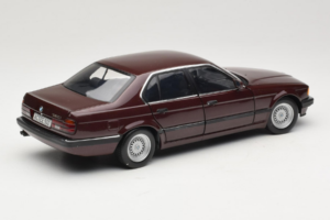 BMW 730i E32 Red Metallic Minichamps 1:18 100023001 メタル - 画像 3/8