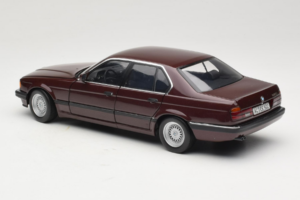 BMW 730i E32 Red Metallic Minichamps 1:18 100023001 メタル - 画像 7/8