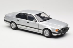 BMW 730i E32 シルバー Minichamps 1:18 100023000 メタル - 画像 6/8