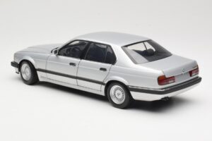 BMW 730i E32 シルバー Minichamps 1:18 100023000 メタル - 画像 7/8