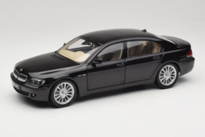 BMW 760Li E66 Individual ブラック Kyosho 1:18 08573RB メタル