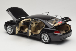 BMW 760Li E66 Individual ブラック Kyosho 1:18 08573RB メタル - 画像 5/8