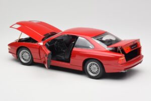 BMW 850Ci E31 Brilliant Red Revell 1:18 8827 メタル - 画像 5/8