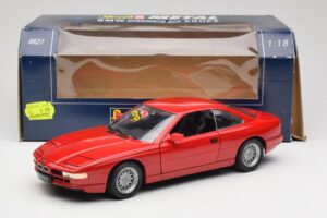 BMW 850Ci E31 Brilliant Red Revell 1:18 8827 メタル - 画像 8/8