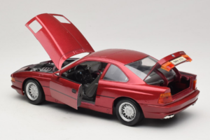 BMW 850i E31 レッド Tchibo 1:18 36157 メタル - 画像 5/8