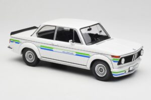 BMW Alpina 2002 E10 Turbo ホワイト MCG 1:18 MCG18409-R メタル - 画像 4/6