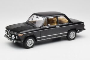 BMW 2002 L E10 ブラック AUTOart 1:18 70603 メタル