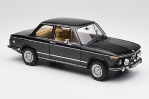 BMW 2002 L E10 ブラック AUTOart 1:18 70603 メタル - 画像 6/8